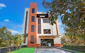 Super Collection O Belgacihia Near Kolkata Railway Station