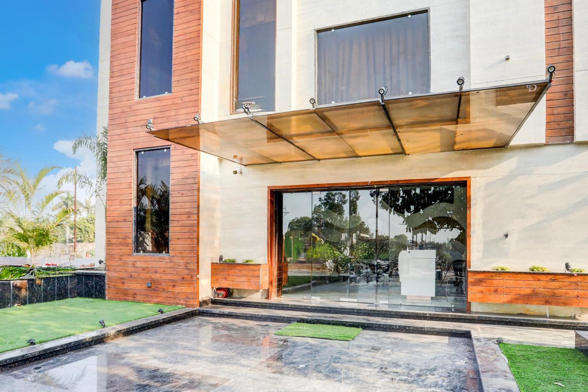 Super Collection O Belgacihia Near Kolkata Railway Station Hotel Gwalior Exterior photo