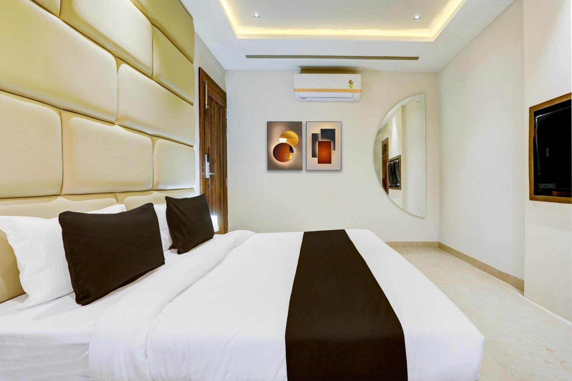 Super Collection O Belgacihia Near Kolkata Railway Station Hotel Gwalior Exterior photo